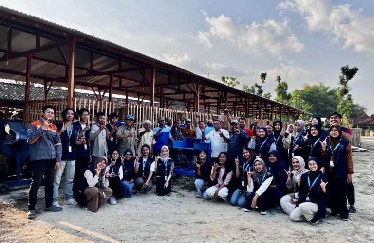 Optimalisasi Peternakan Kambing Perah Dan Produk Olahannya Dalam Rangka Terbentuknya Desa Purworejo Sragen Sebagai Sentra Susu Kambing tahun kedua (2025) telah dilaksanakan di Desa Purworejo Sragen dengan ketua Dr. Ir. Joko Riyanto, MP